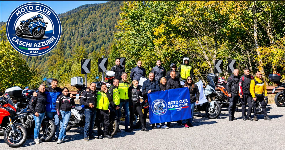 Prima uscita Motoclub Caschi Azzurri - foto di gruppo in Appennino